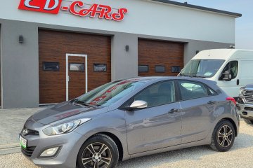 Śliczny 1.4 benzyna z Niemiec zarejestrowany bezwypadkowy gwarancja